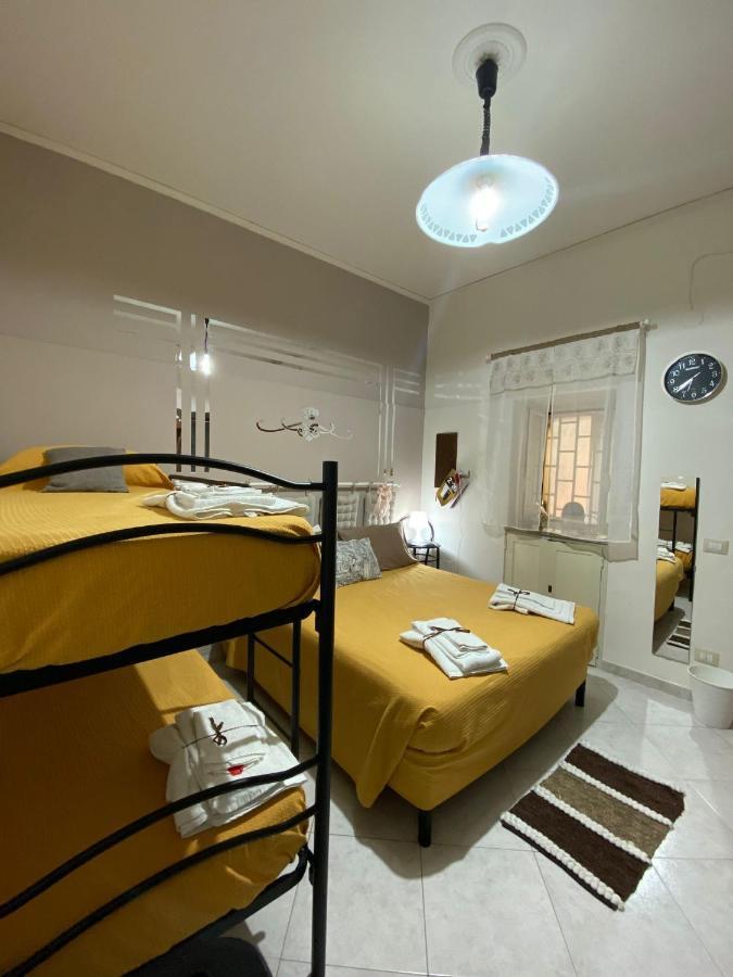 Lc Dreams Apartment Napoli Bagian luar foto